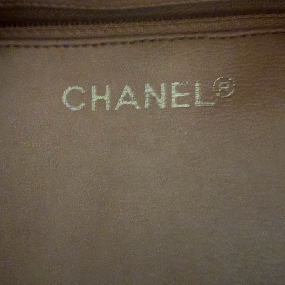Chanel Cream Quilted Shoulder Bag - Picture 11 of 11